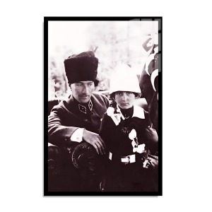 Atatürk Cam Tablo 134