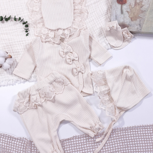 Dantel İşlemeli Fisto Detaylı Kız Bebek 5 Parça %100 Pamuk Hastane Çıkışı